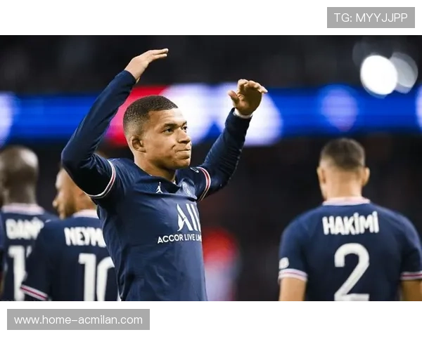 姆巴佩中路强突抽射破网,巴黎继续登顶