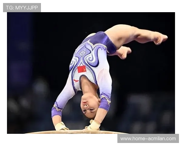 体操天才展示柔韧动作吓坏网友