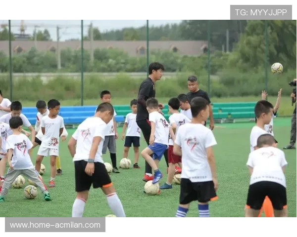 冠军球队球员携手社区开启青少年体育新篇章