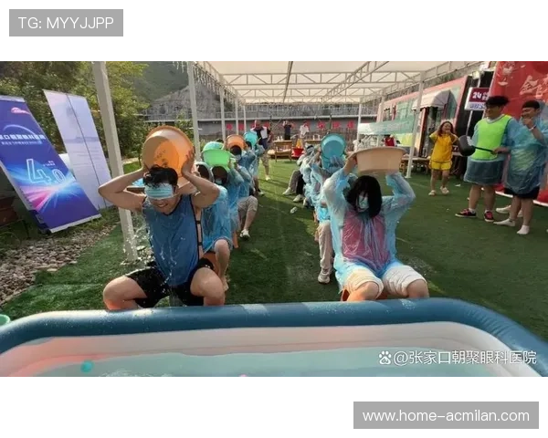 游泳接力赛交接水花四溅：每一次完美交接背后的故事