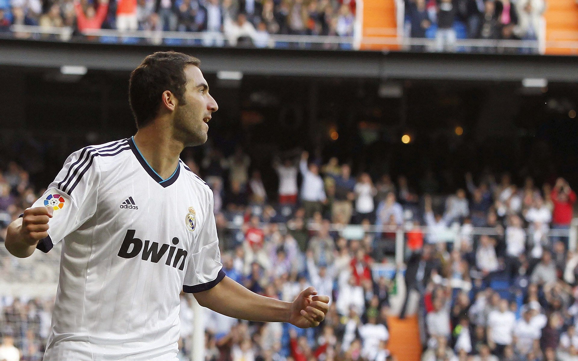 俱乐部商业合作持续升温，品牌影响力扩大，俱乐部营销模式