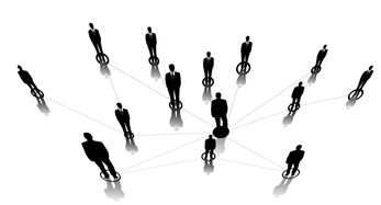 国足后场解围方式与失误风险评估，国足后卫放弃回追视频